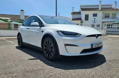 2023 - Plaid AWD - Blanco